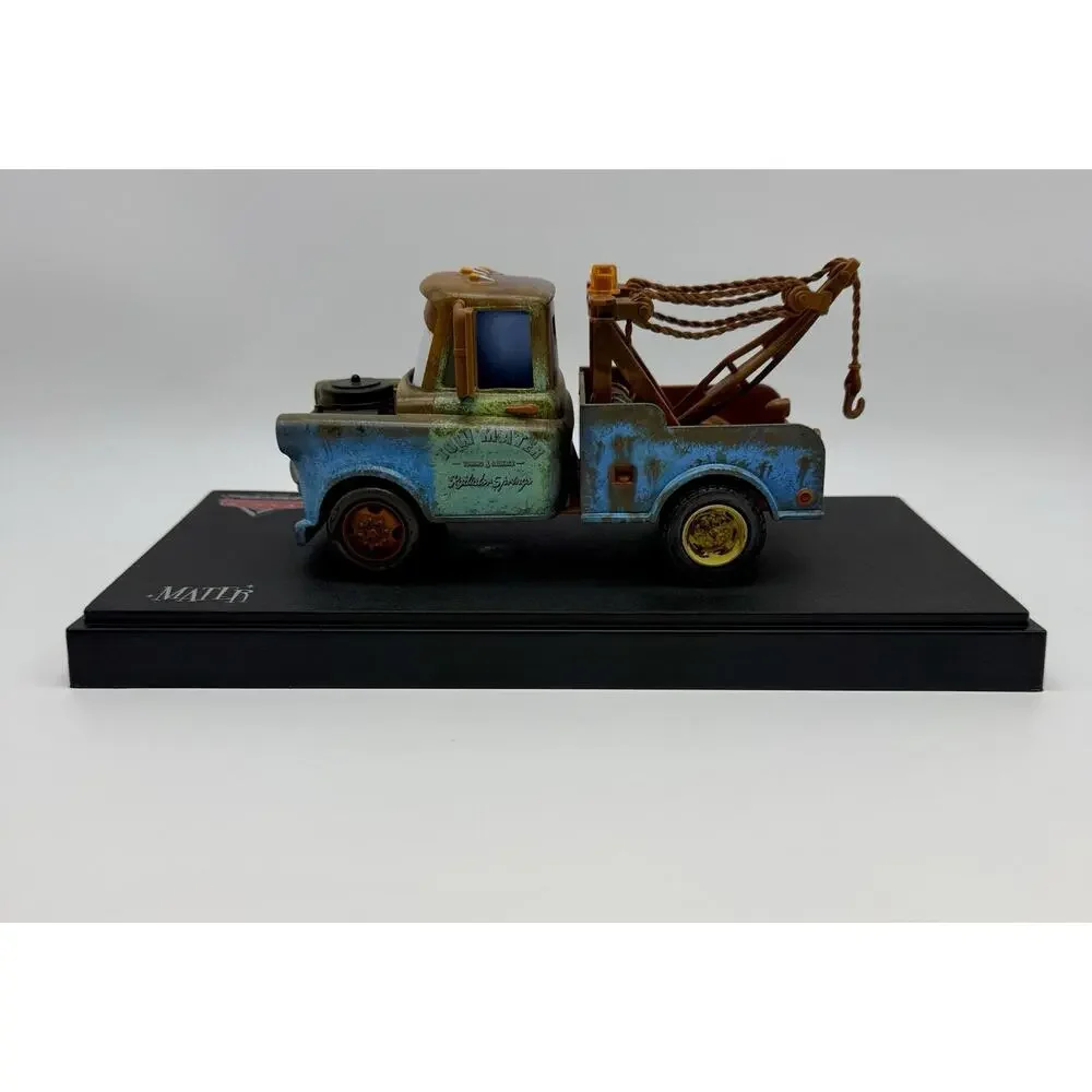 NEW Disney Pixar TOW MATER Radiator Springs 1:24 World of Cars Matty Collectors